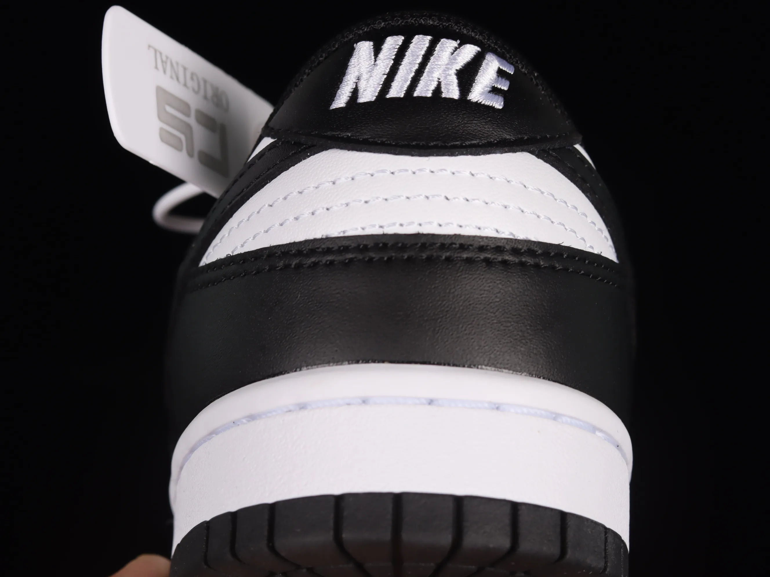 All Categories Nk SB Dunk Series Nk SB Dunk Low Low-top Sneakers Nk SB Dunk Low Black and White Panda SB Smashed Backboard Fashion Casual Sneakers DD1391-100